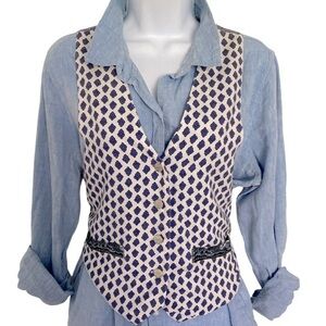 Get! Print  Vest - S white , blue print , rayon.  NWT